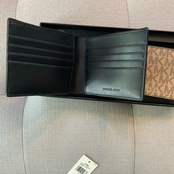 🖤Michael Kors Wallet Set🤎 - Picture 7 of 10